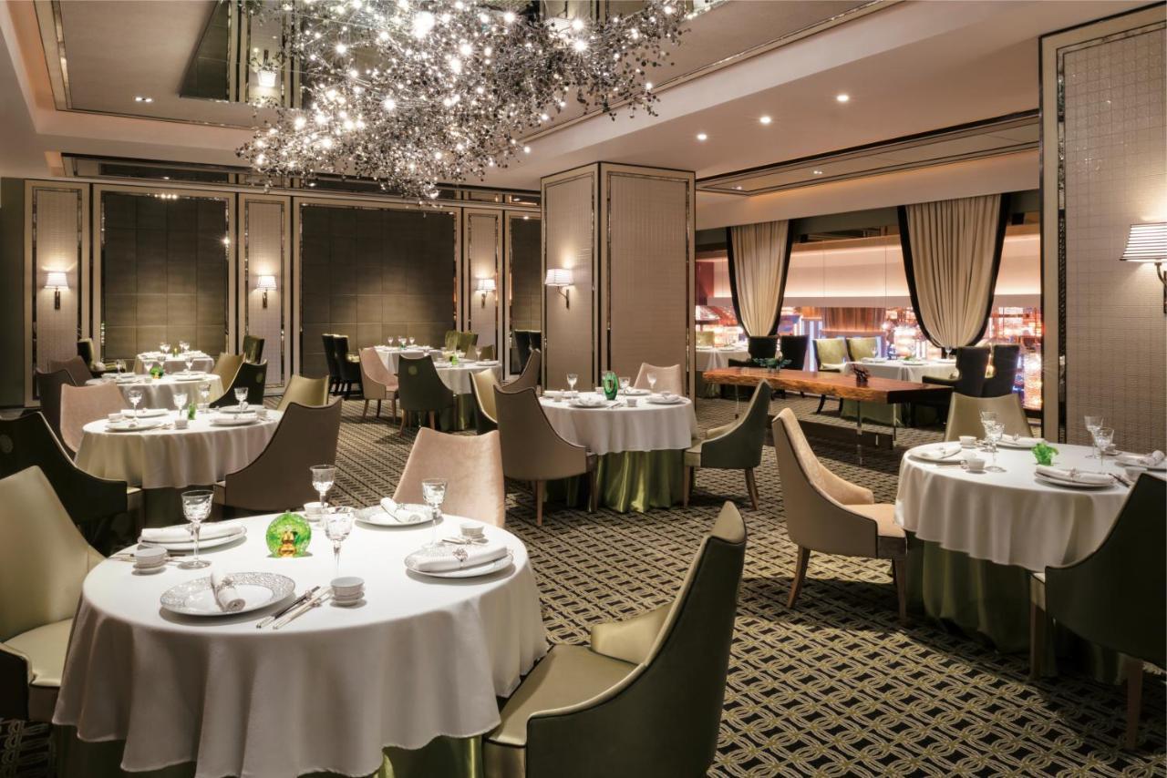 Studio City Hotel Makau Zewnętrze zdjęcie The restaurant in 2011