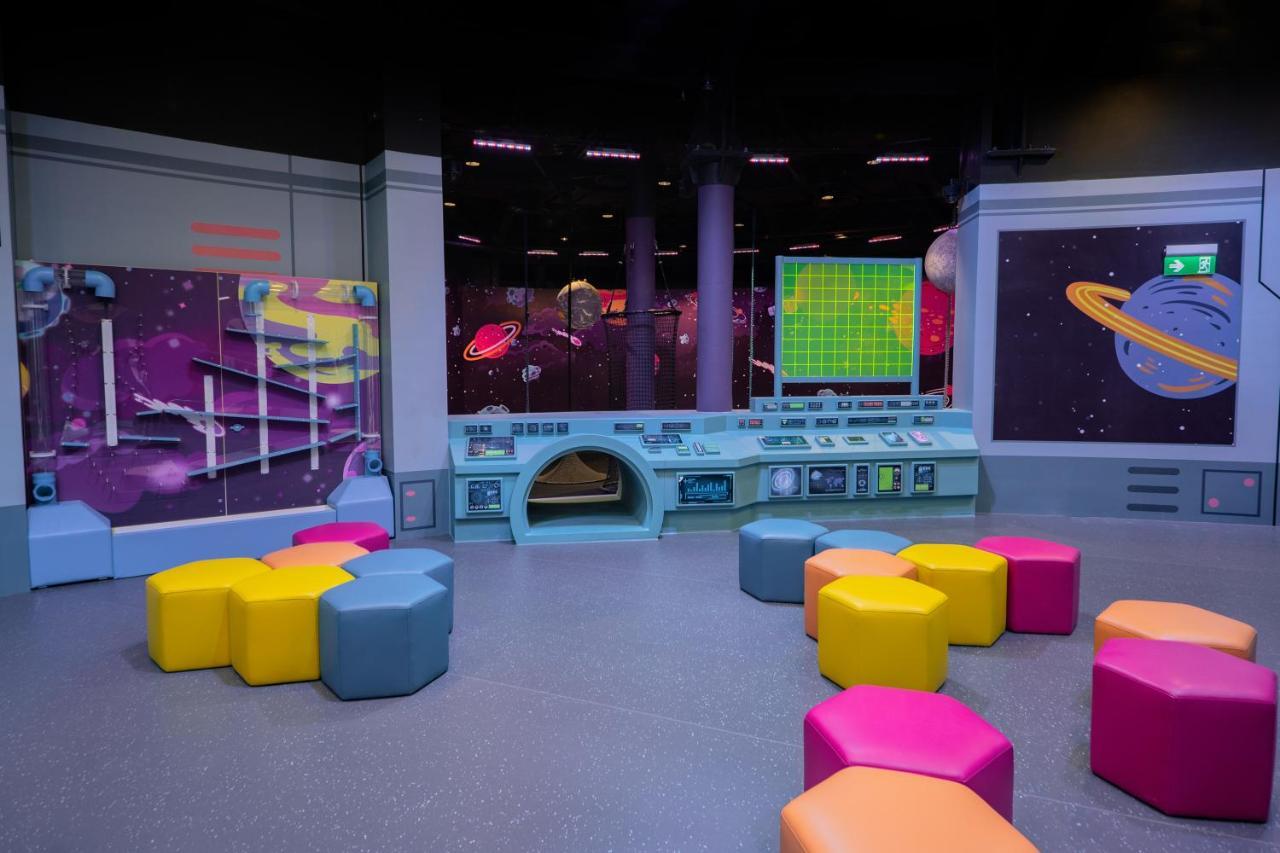 Studio City Hotel Makau Zewnętrze zdjęcie The Children's Museum of Oak Ridge