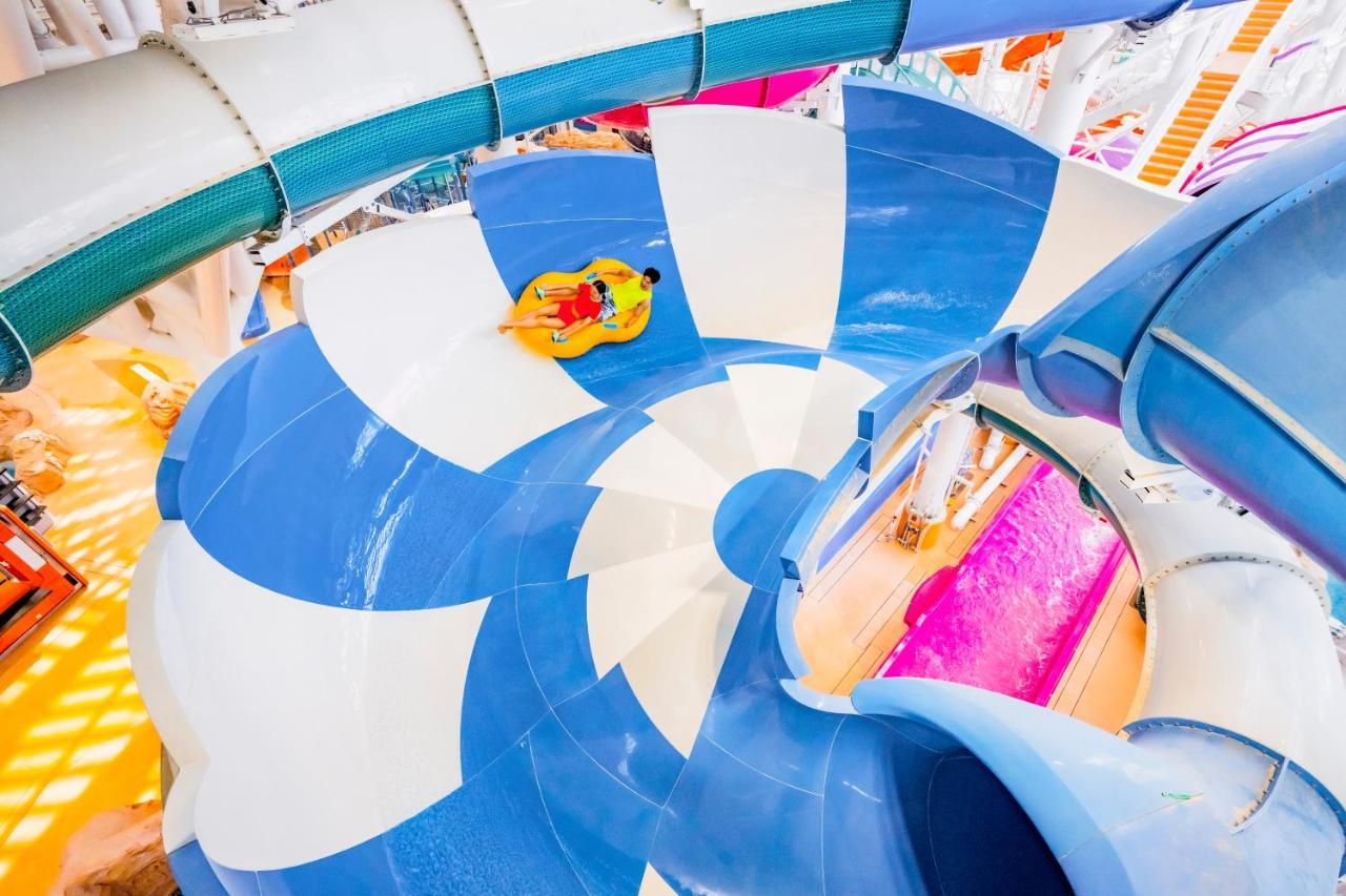 Studio City Hotel Makau Zewnętrze zdjęcie The Aqua Loop