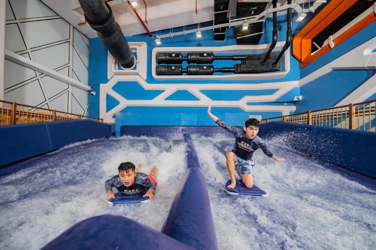 Studio City Hotel Makau Zewnętrze zdjęcie The Flow Rider
