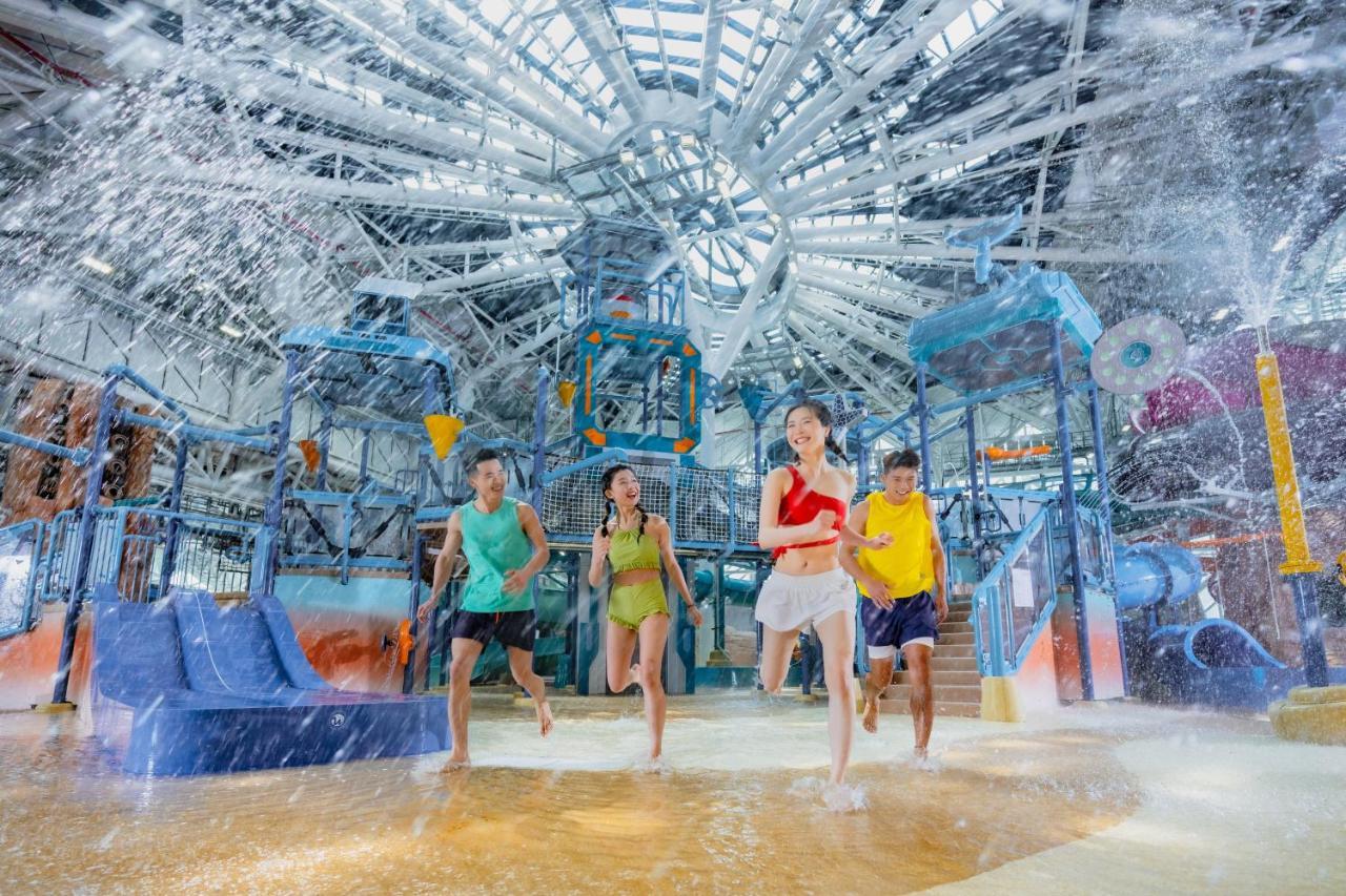 Studio City Hotel Makau Zewnętrze zdjęcie The Crystal Lagoon